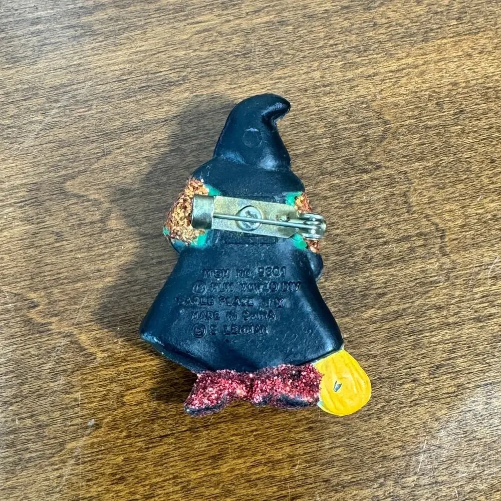 Vintage Fun World S Lehman Witch Broom Halloween Brooch Pin 9301 Glitter